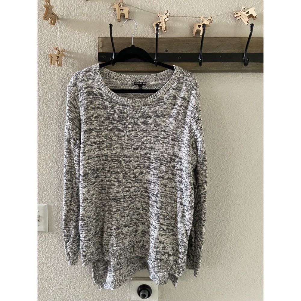 Pull over sweater